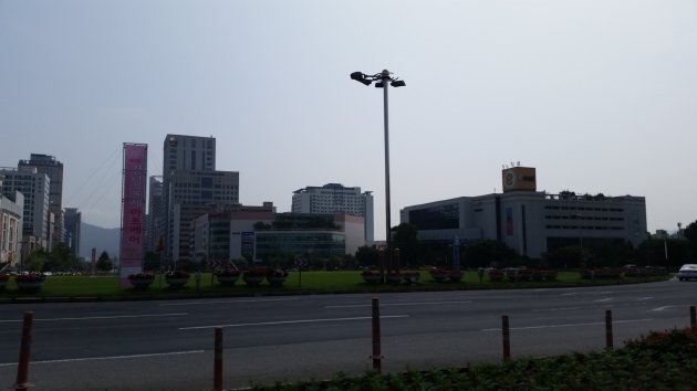 昌原広場とEマート方面の風景