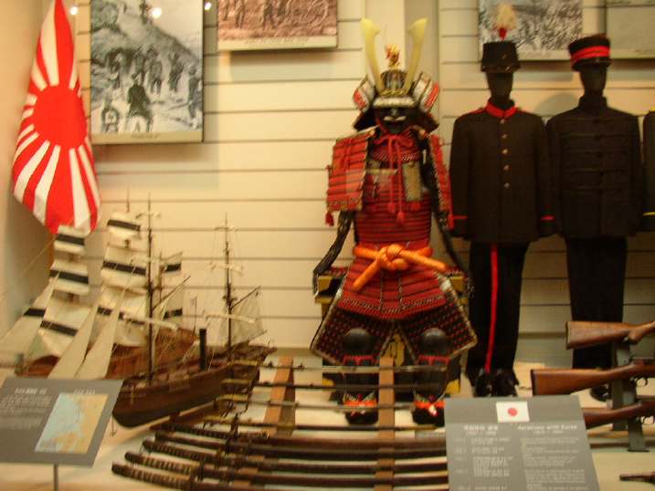 【戦争記念館】　戦争歴史室（近世近代における服装）・日本