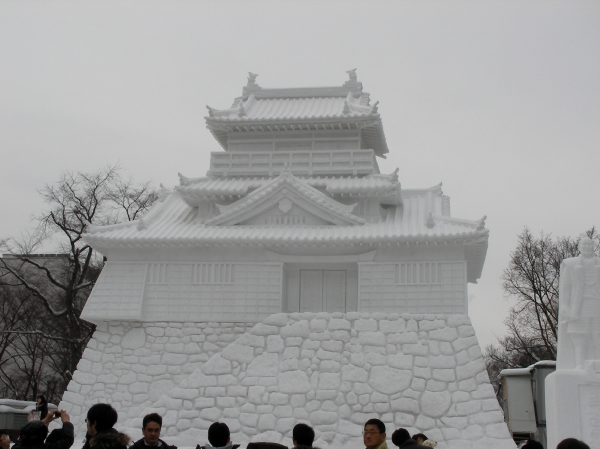 浜松城の雪像