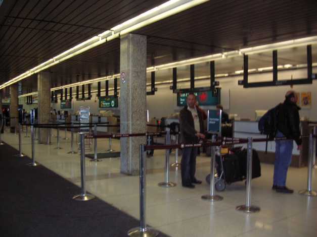 ウィニペグ空港のカウンター