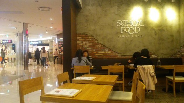 SCHOOL FOOD（スクールフード） 釜山光復ロッテ店の店内
