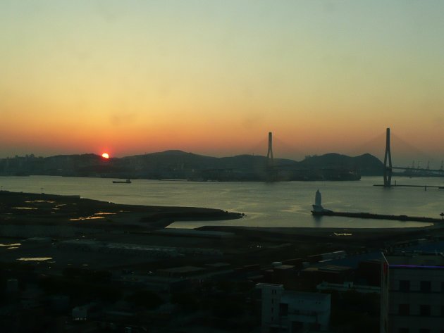 クラウンハーバーホテル釜山から見える朝日