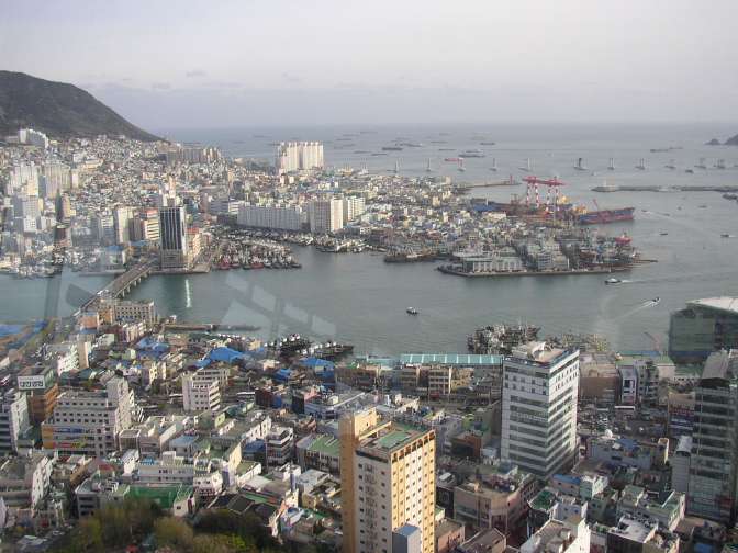 釜山（プサン）タワーからの眺望・南の方角の風景2