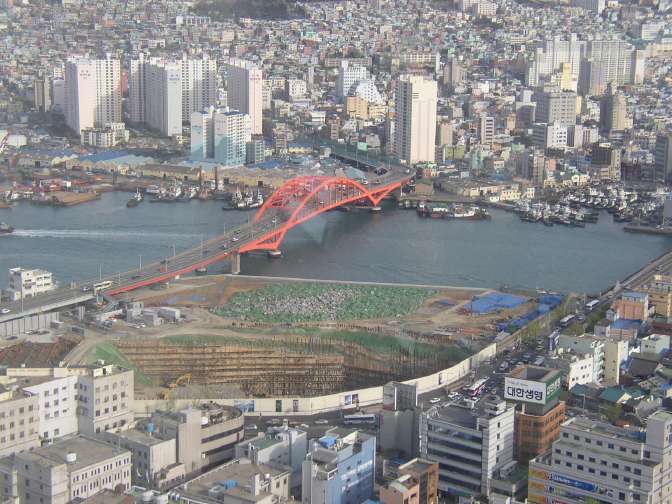 釜山（プサン）タワーからの眺望・南の方角（釜山大橋）