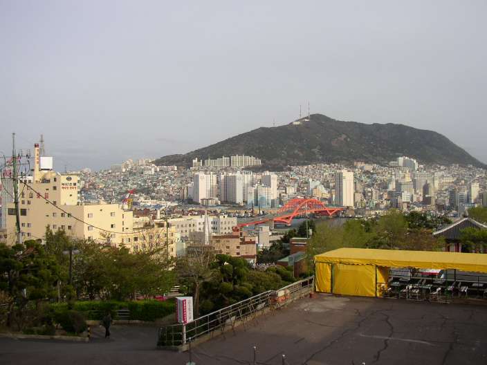 龍頭山公園の広場から撮影した風景