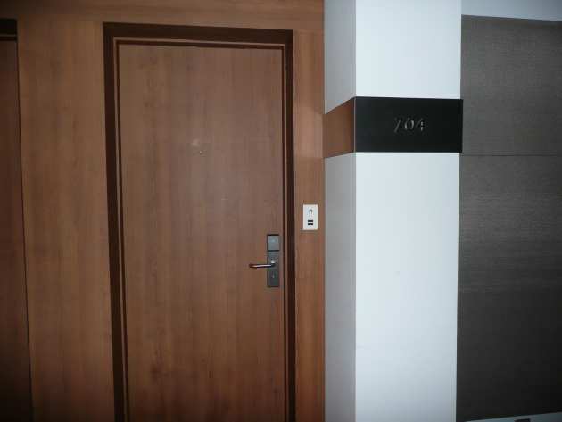 704号室のドア