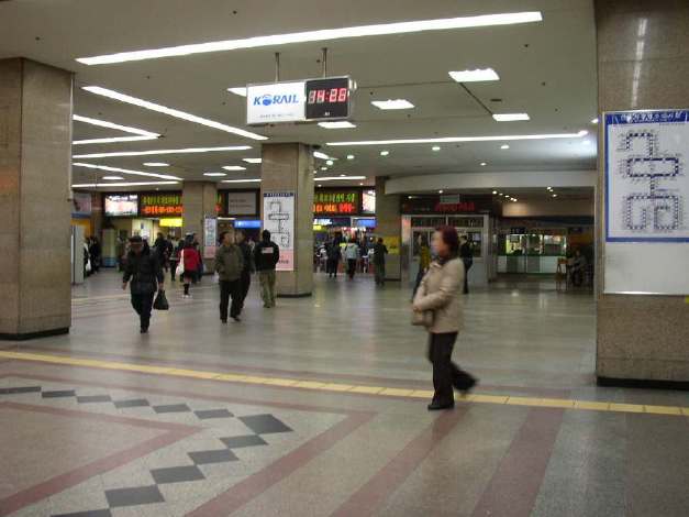国鉄永登浦駅（クッチョル ヨンドゥンポヨク）・構内