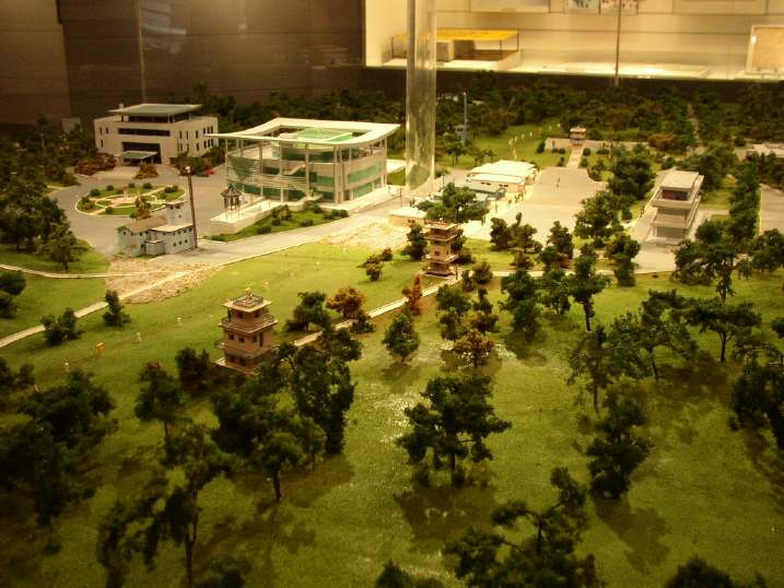 【戦争記念館】　韓国戦争室・板門店の模型