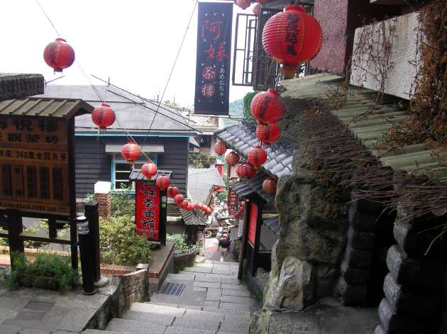 日本のガイドブックにもよく登場する「阿妹茶酒館」周辺の風景