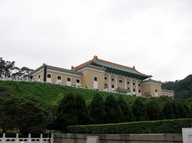 故宮博物院を正面から見て左にあった建物