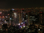 新橋駅周辺にある高層ビル群の夜景